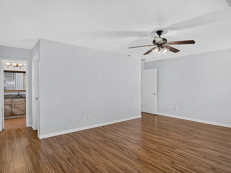 2805 Nandina St — Photo 13