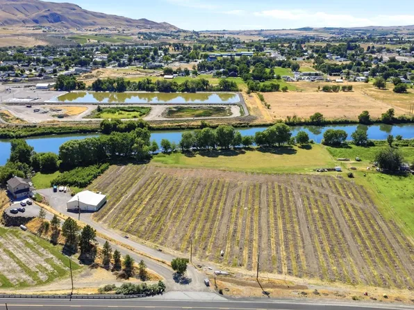 38906 N Demoss Rd, Benton City, WA 99320