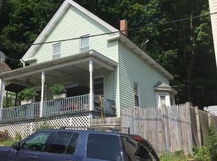 17 Hillside St, Haverhill, MA 01832
