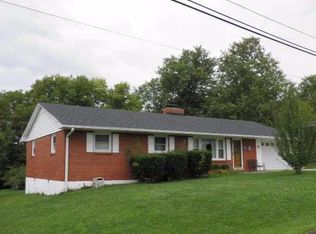 8 Hillcrest Dr, Winchester, KY 40391