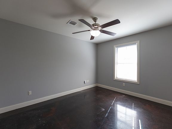 1320A-OAK-PARK-BLVD-bedroom1_11172025