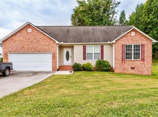 113 Sussex Ln, La Follette, TN 37766