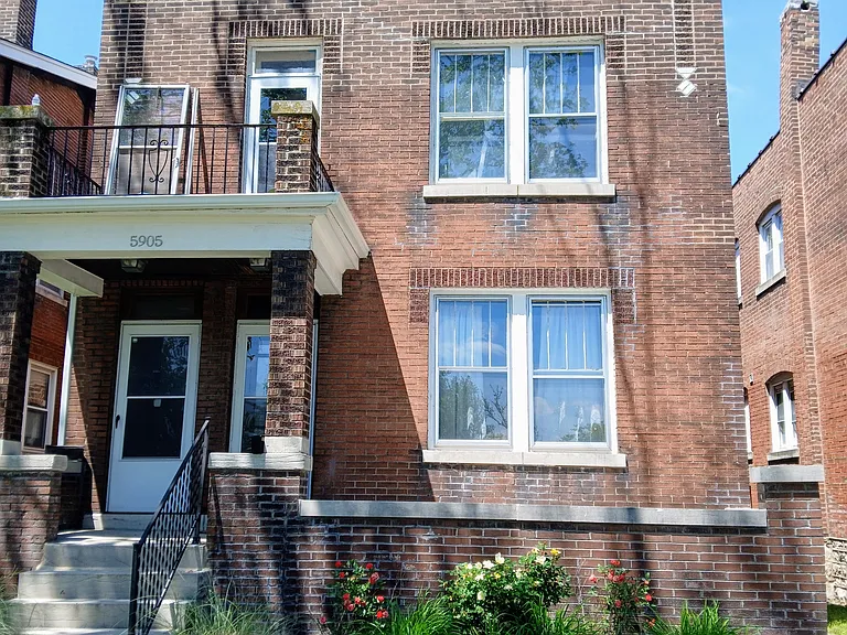 5905 S Kingshighway Blvd — Photo 2