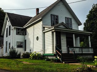 162 Bluff St, Ishpeming, MI 49849
