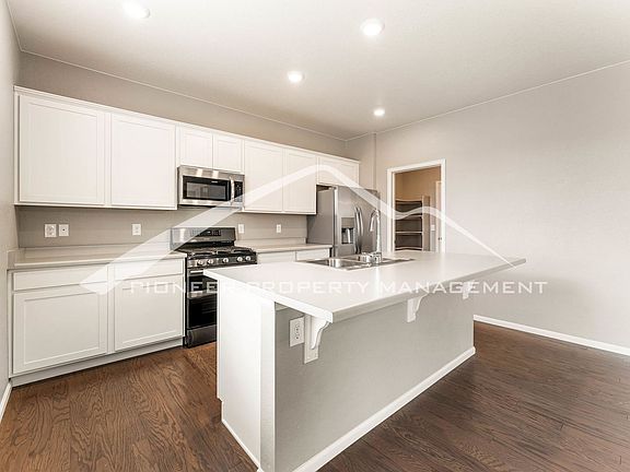 5th image of 6904 Clarke Dr