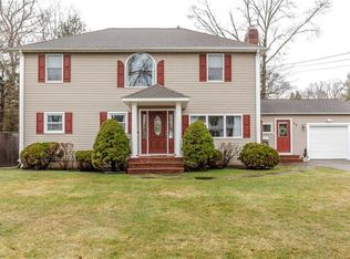 45 Bayberry Ln, East Greenwich, RI 02818