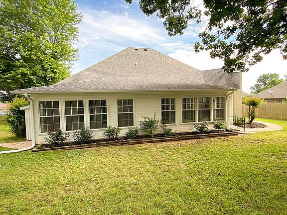 4th image of 1824 Heritage Dr