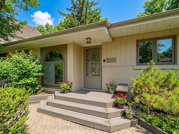 4th image of 2558 Mindemoya Rd