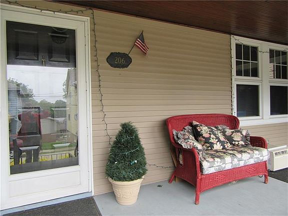 2nd image of 206 Mitinger Ave