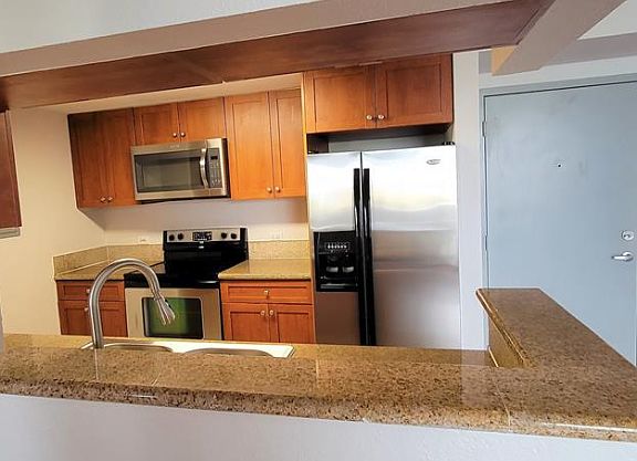 4th image of 36 NW 6th Ave APT 605