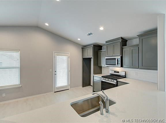 5th image of 12414 N 132nd East Ave