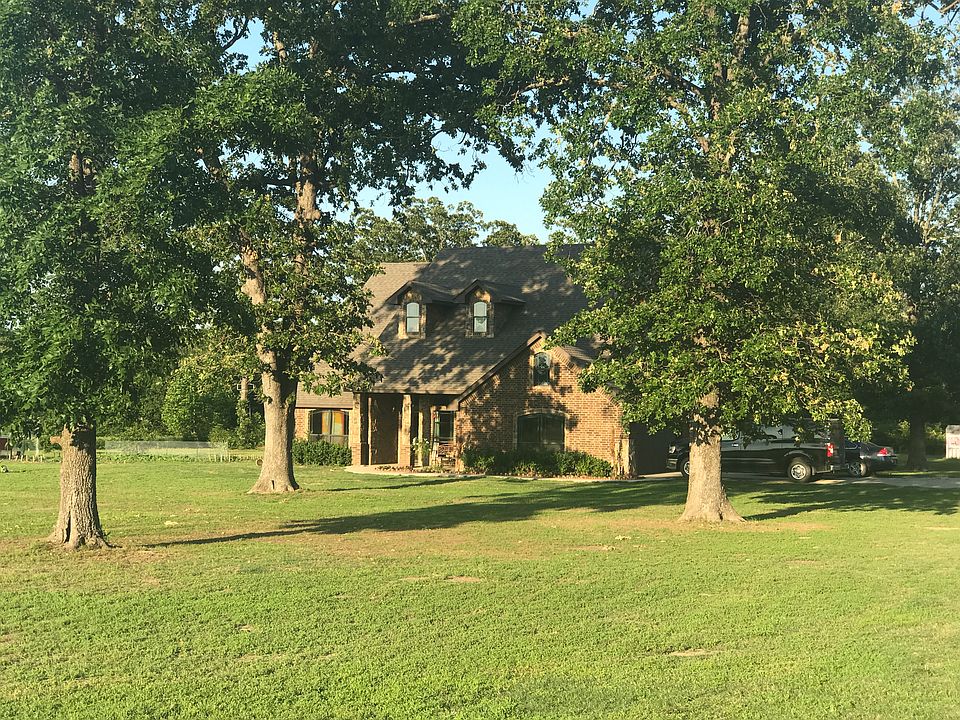 2nd image of 2772 S Oak Leaf Ln