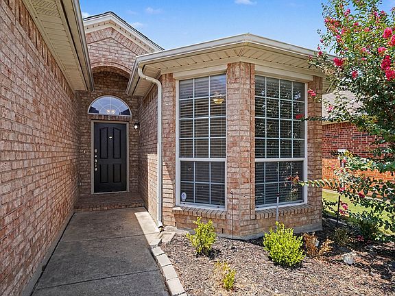 2nd image of 3804 Wellsburg Way