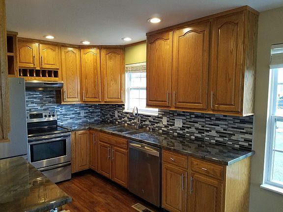 5th image of 5007 NW Woodglen Dr