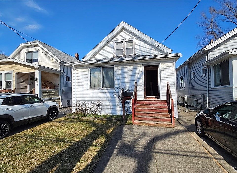 1st image of 112 Sheffield Ave