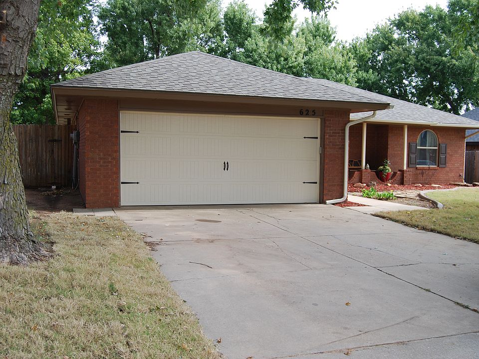 1st image of 625 Park Dr