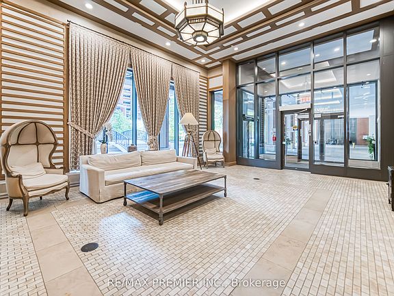 4th image of 800 Lawrence Ave W #2013
