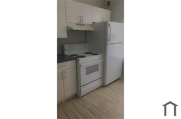 Building Photo - 4111 Midland St #1
