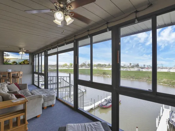 8917 W Canada Goose Ct, Oak Harbor, OH 43449