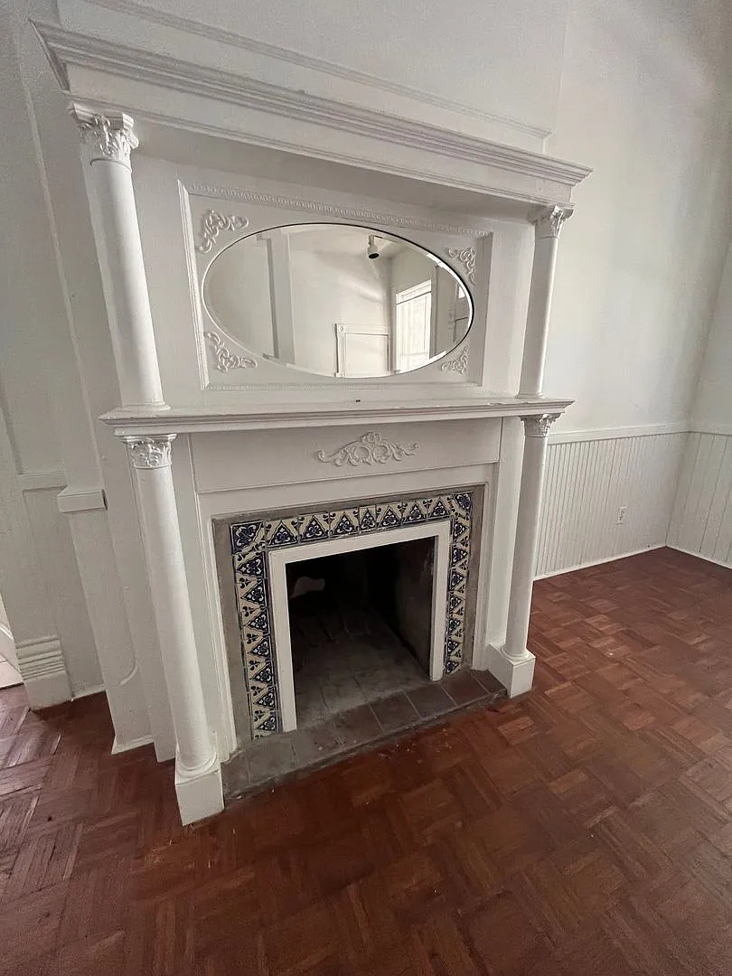 6 Bed/3Bath - West Campus — Photo 4