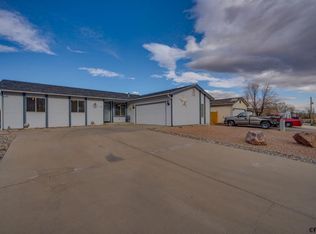 807 Candlewood Dr, Canon City, CO 81212