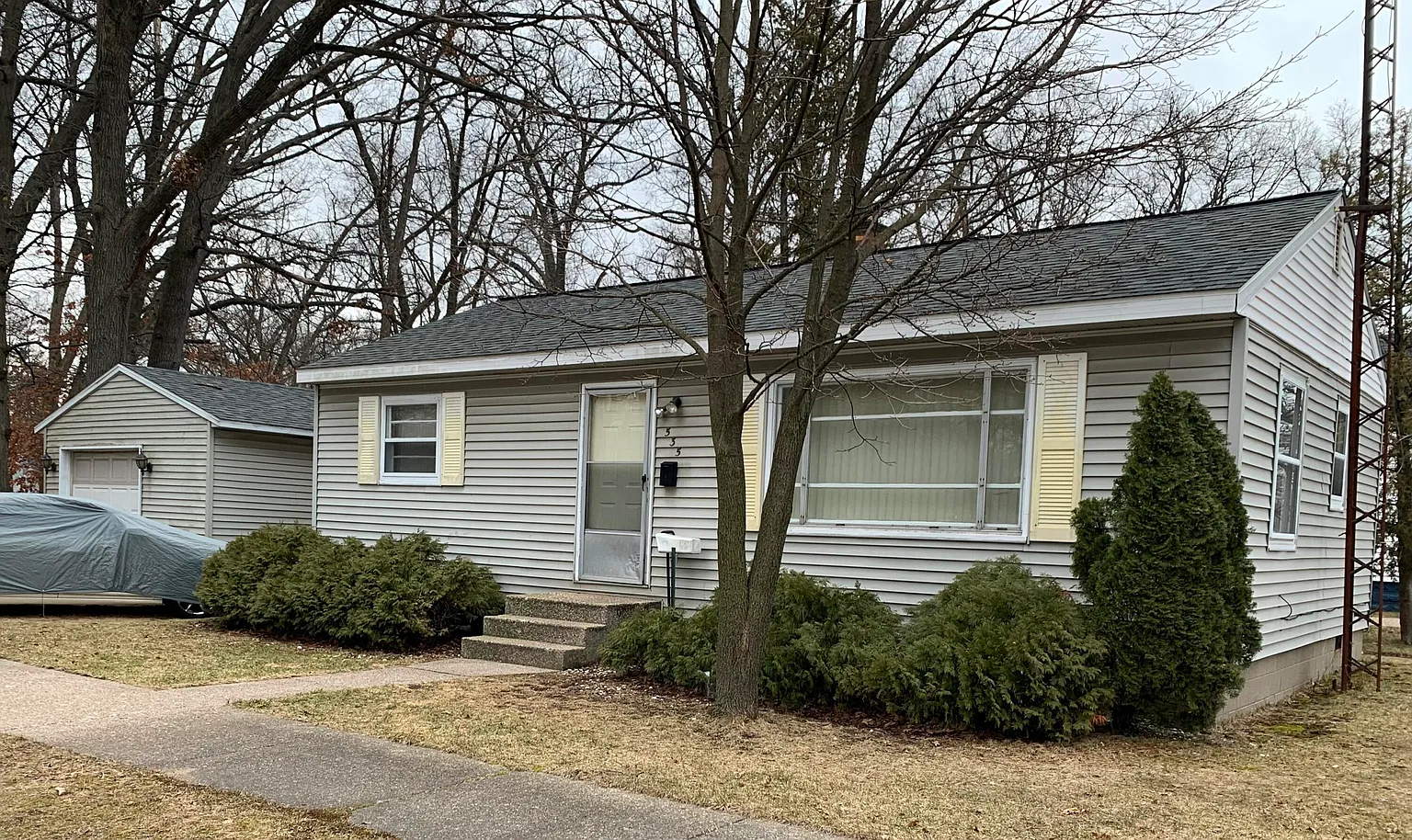 535 W Oakwood Ave photo 1