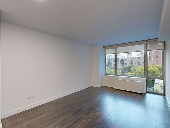 3rd image of 801 Amsterdam Ave APT 6I