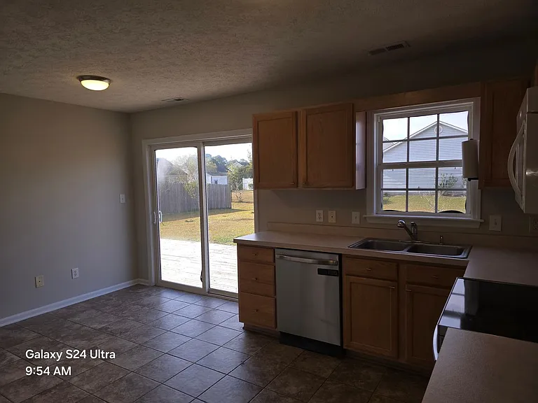 317 Foxhall Rd — Photo 3