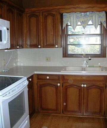 4th image of 916 S Lake Drive Ct