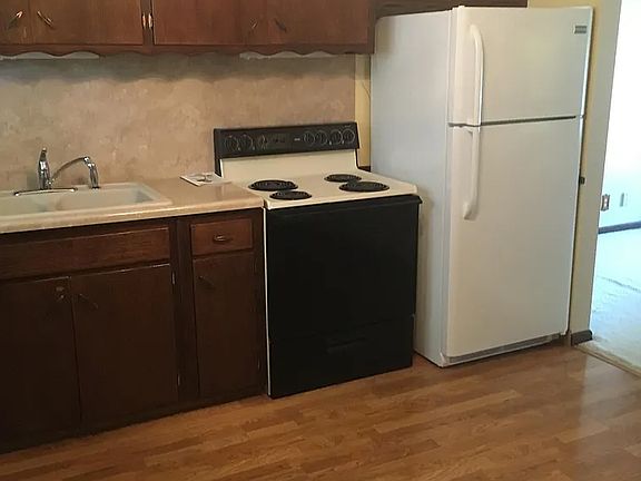 3rd image of 2100 N 56th St
