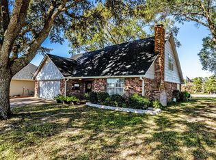 14 Westwood Dr W, Trinity, TX 75862