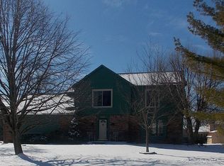 827 Bennett Rd, Carmel, IN 46032