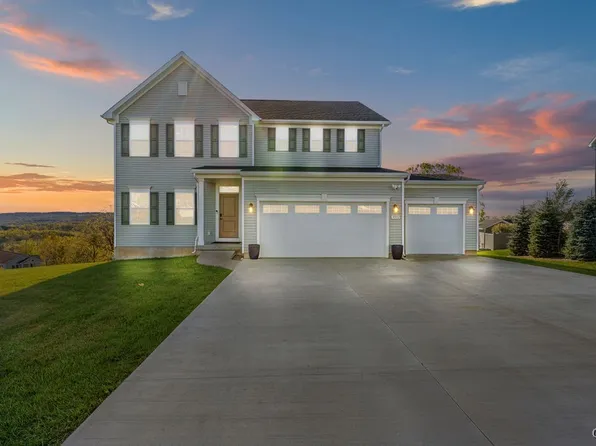 5551 Rolling Meadows Way, Camillus, NY 13031