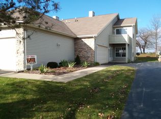 7944 Royal Oaks Rd, Rockford, IL 61107