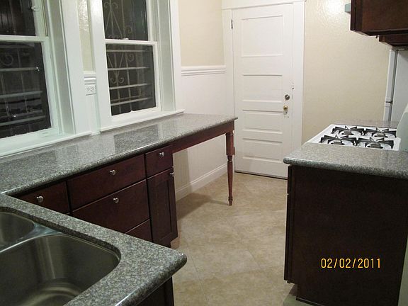 3rd image of 1121 Bush St APT 1