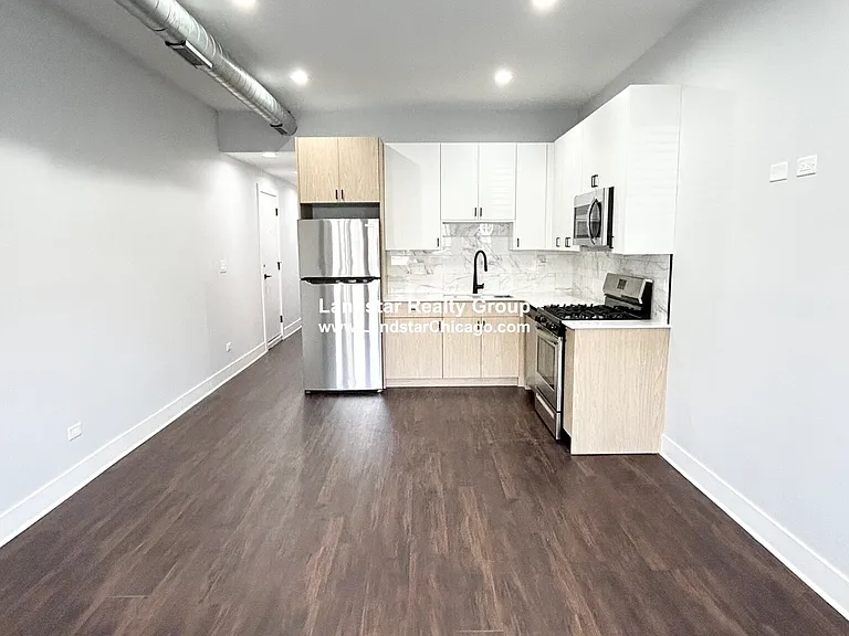 2171 W Wilson Ave — Photo 2
