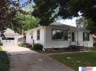 214 S 40th St, Lincoln, NE 68510