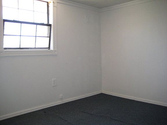 4th image of 2810 E 13th St