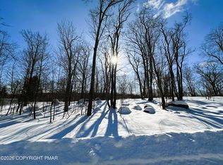 Noah Ct #11, Canadensis, PA 18325