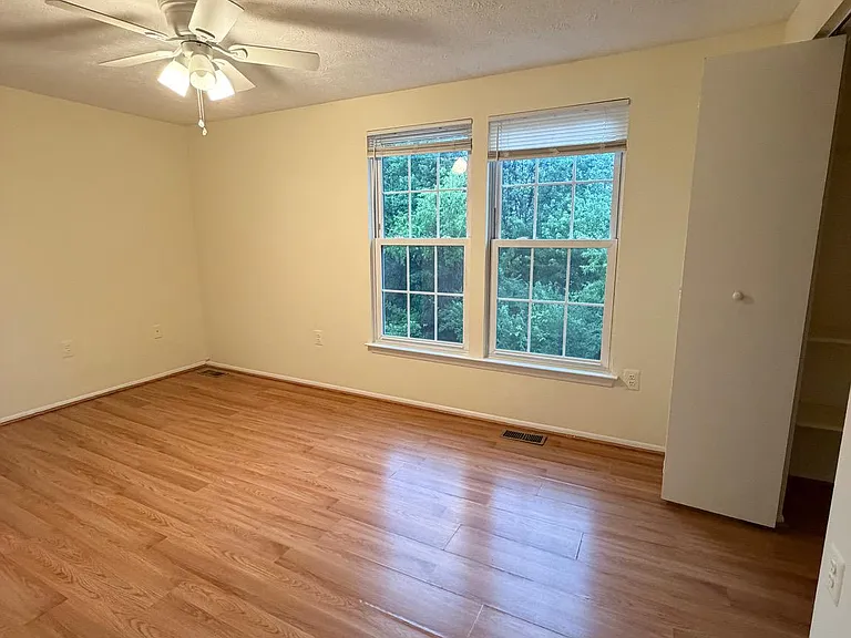 23 Ivy Oak Ct — Photo 9