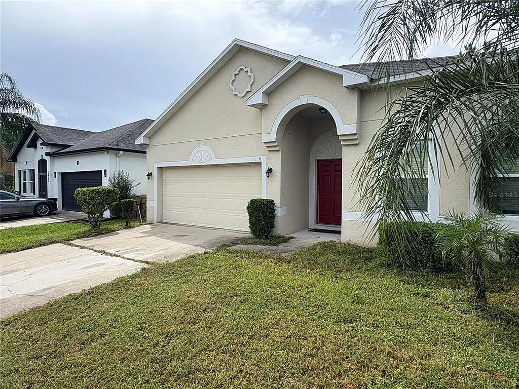 3 bed, 2.0 bath, 1634 sqft, $2,100 — Photo 3