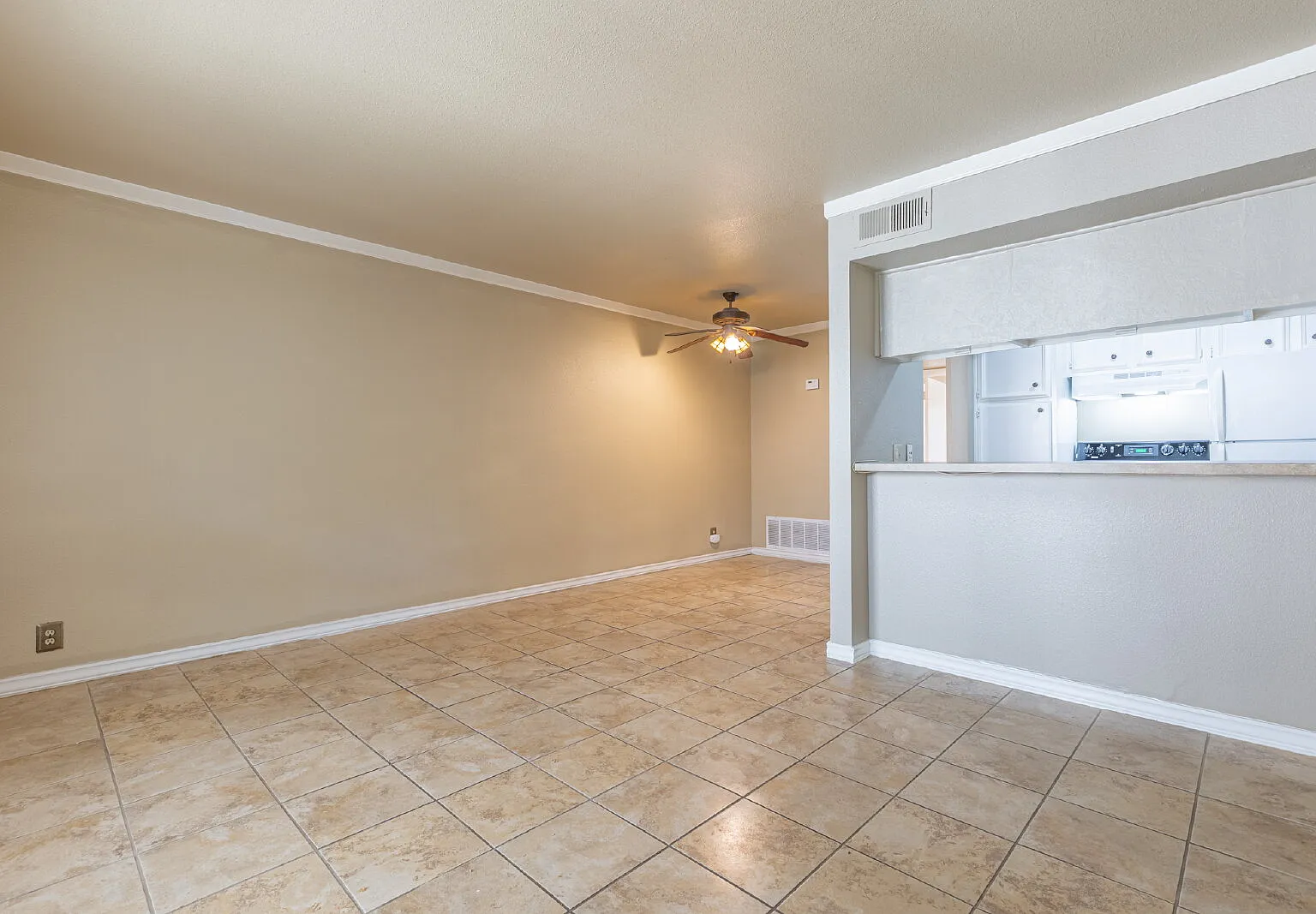 1 bed, 1.0 bath, 599 sqft, $850 — Photo 4
