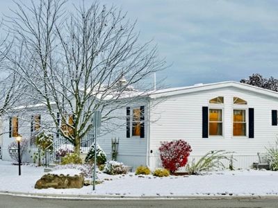 807 Fernwood Dr, Lockport, NY, 14094