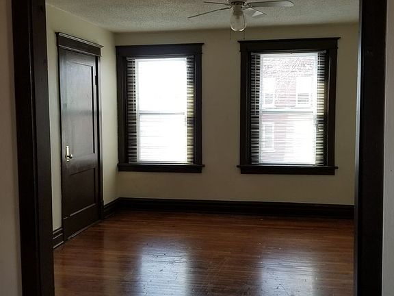 4th image of 3840-3842 Virginia Ave #A