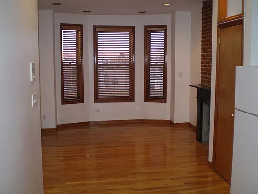 Rented by Maximus Realty Group | media 10