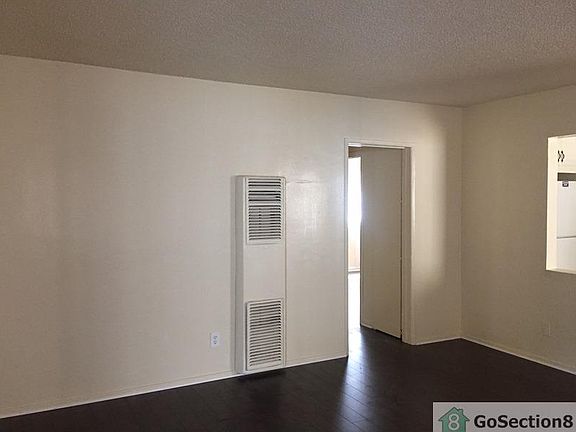 3rd image of 853 Glenway Dr APT 1