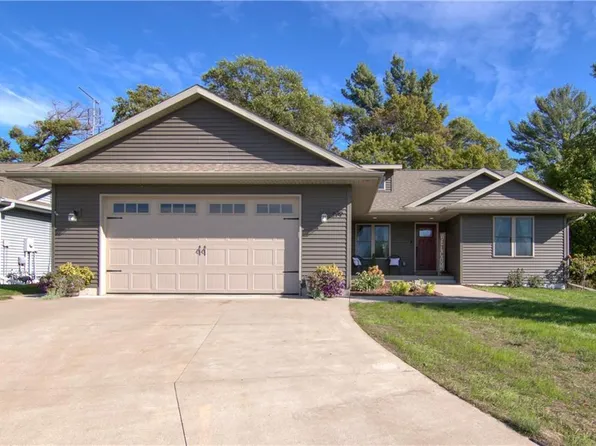 679 Autumn Drive, Altoona, WI 54720