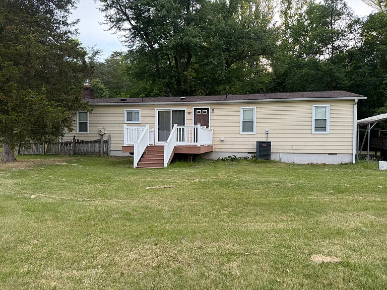 138 Hidden Springs Ln — Photo 2