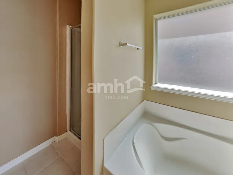 5215 Lavender Ln — Photo 14