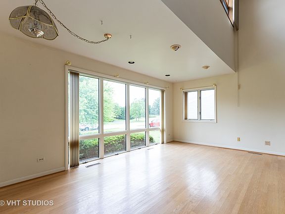 3rd image of 204 Seafarer Dr